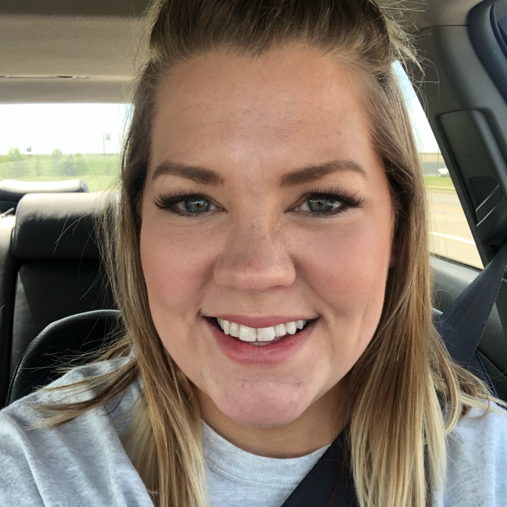 Meet your Posher, Hilary